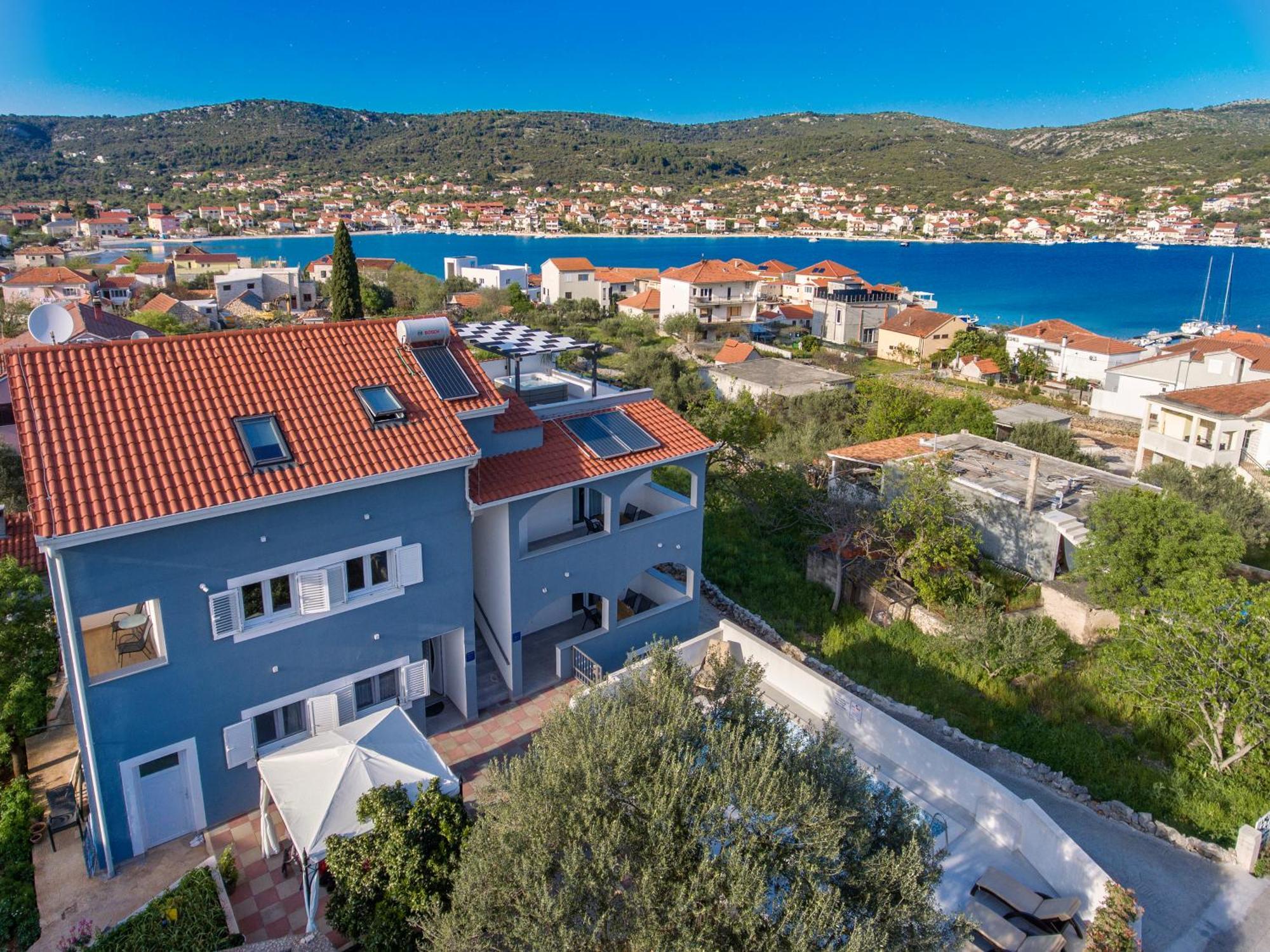 Villa Dalmatian Child With Swimming Pool, Close To The Beach Винишче Экстерьер фото
